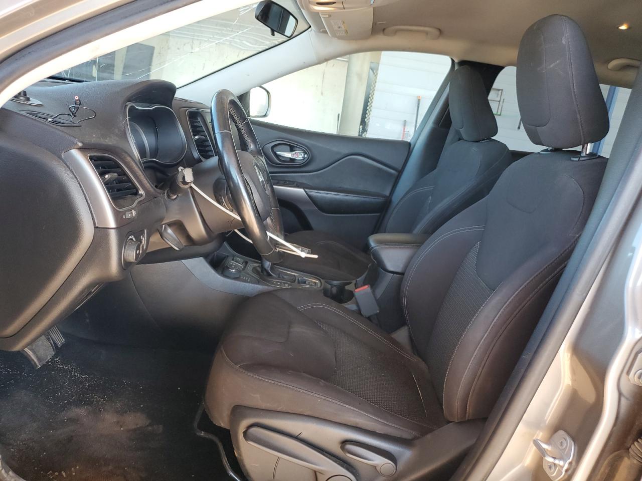 2019 Jeep Cherokee Latitude VIN: 1C4PJMCB6KD309113 Lot: 82238075