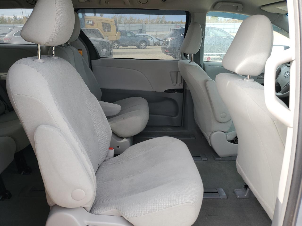 2014 Toyota Sienna VIN: 5TDZK3DC3ES410268 Lot: 68385885