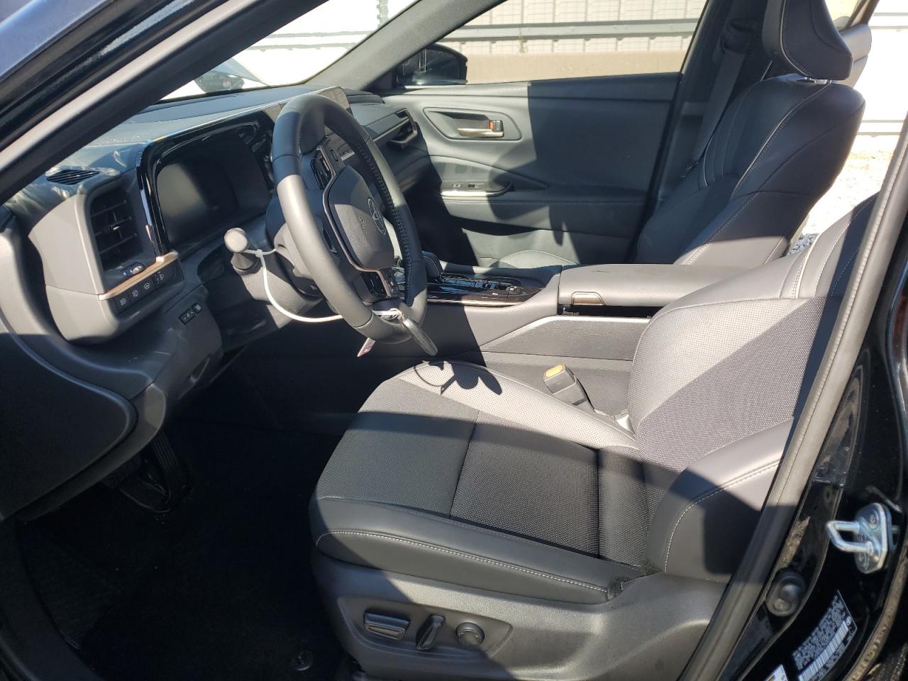 2025 Toyota Crown Signia Xle VIN: JTDACAAJ7S3023494 Lot: 85260345