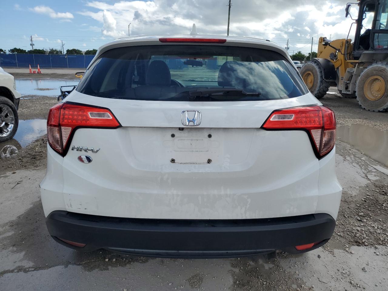 2018 Honda Hr-V Lx VIN: 3CZRU5H38JM705015 Lot: 82361935
