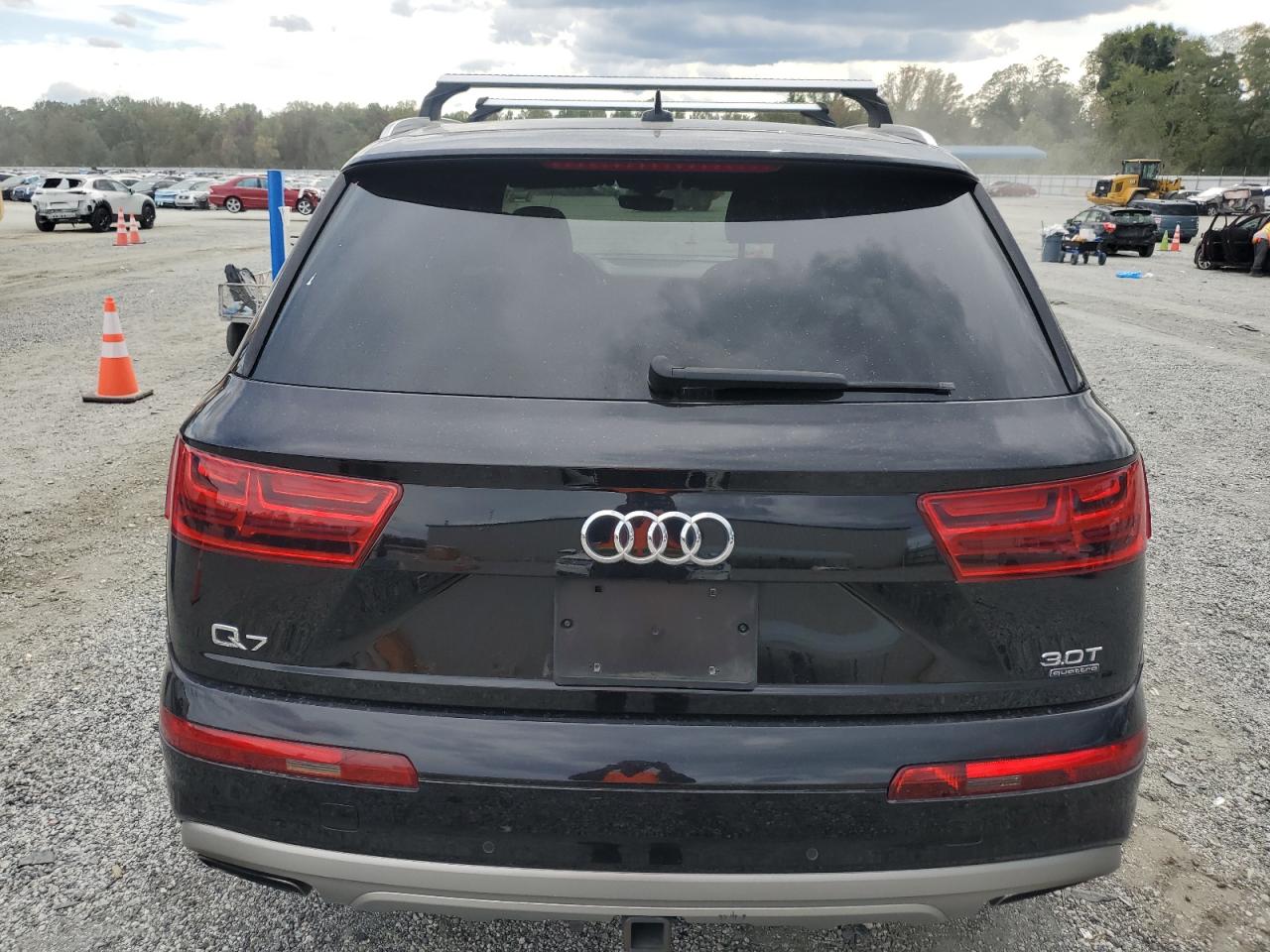 2017 Audi Q7 Premium Plus VIN: WA1LAAF71HD017991 Lot: 85860525