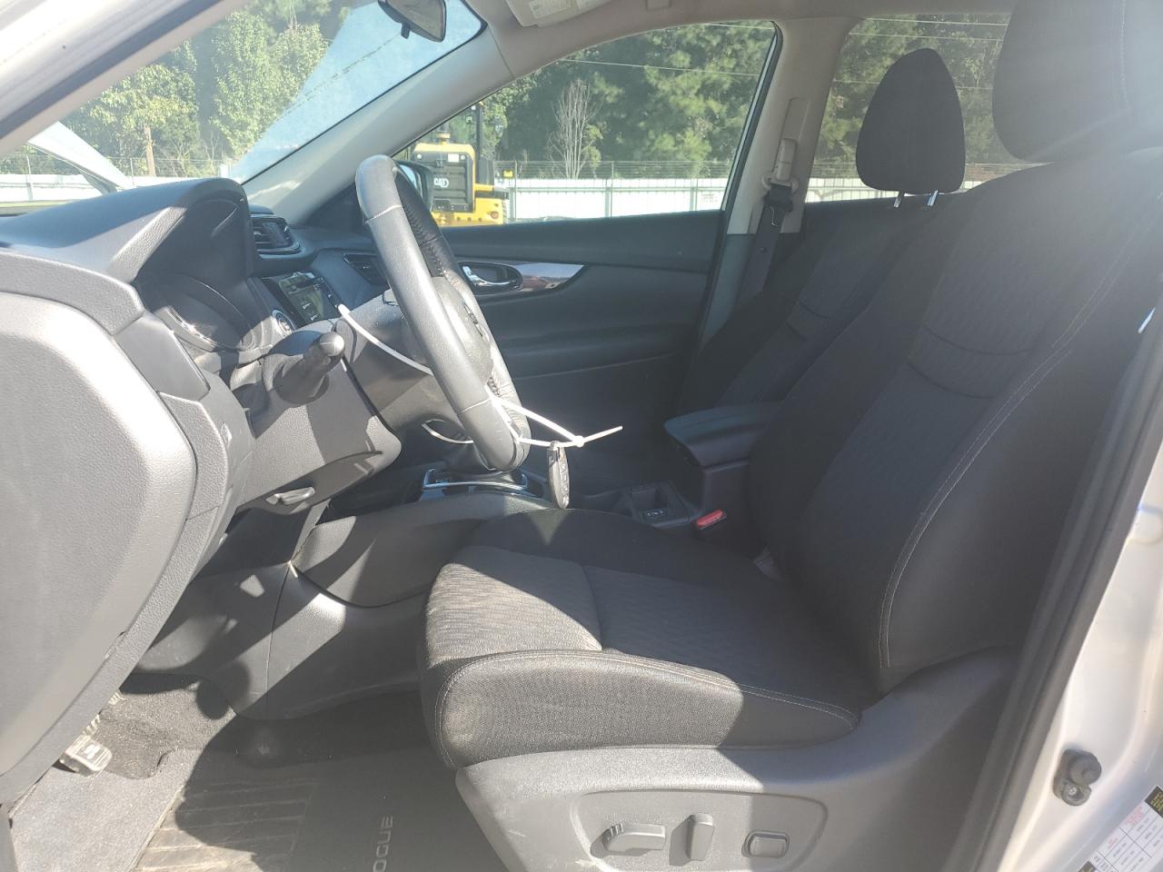 2017 Nissan Rogue S VIN: KNMAT2MT6HP596407 Lot: 84372055