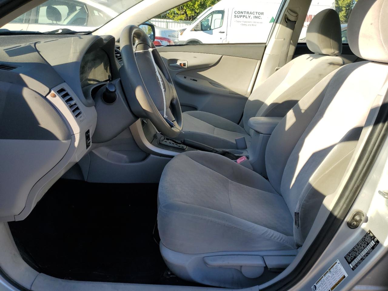 2009 Toyota Corolla Base VIN: JTDBL40E39J001833 Lot: 82354875
