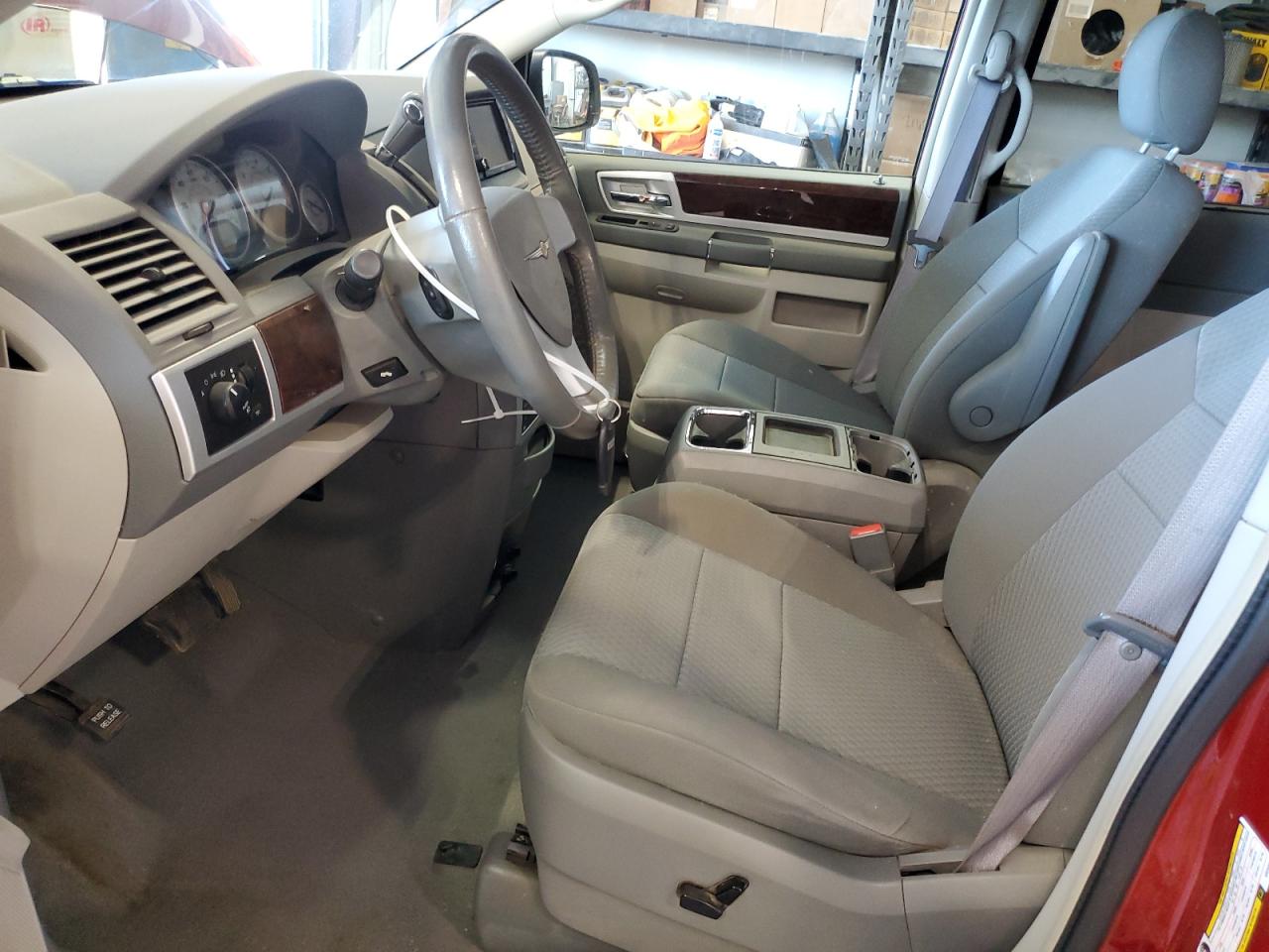 2010 Chrysler Town & Country Touring VIN: 2A4RR5D16AR250566 Lot: 82248885