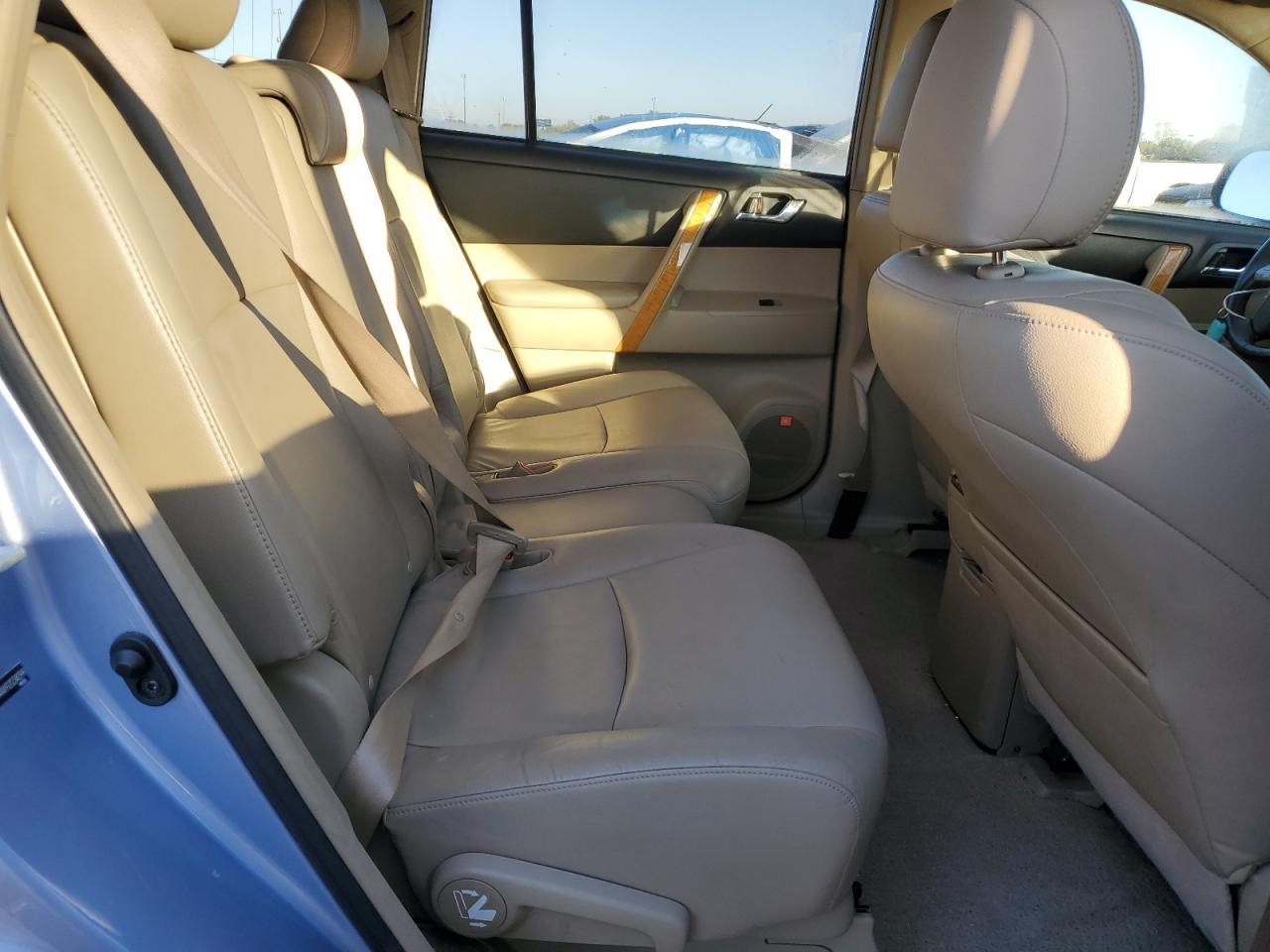 2009 Toyota Highlander Hybrid Limited VIN: JTEEW44AX92034099 Lot: 82220645