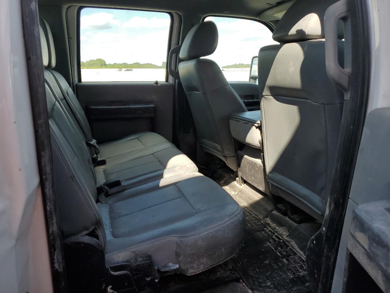 2016 Ford F350 Super Duty Flatbed Truck VIN: 1FD8W3HT2GEB20019 Lot: 89504895