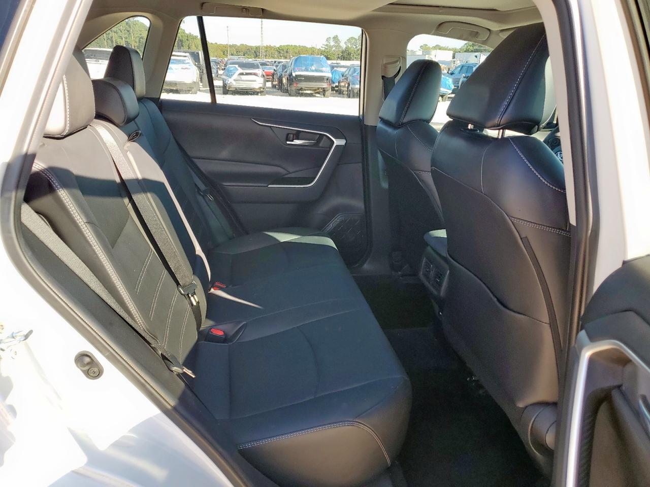 2021 Toyota Rav4 Xle Premium VIN: 2T3C1RFV5MW147711 Lot: 90478835