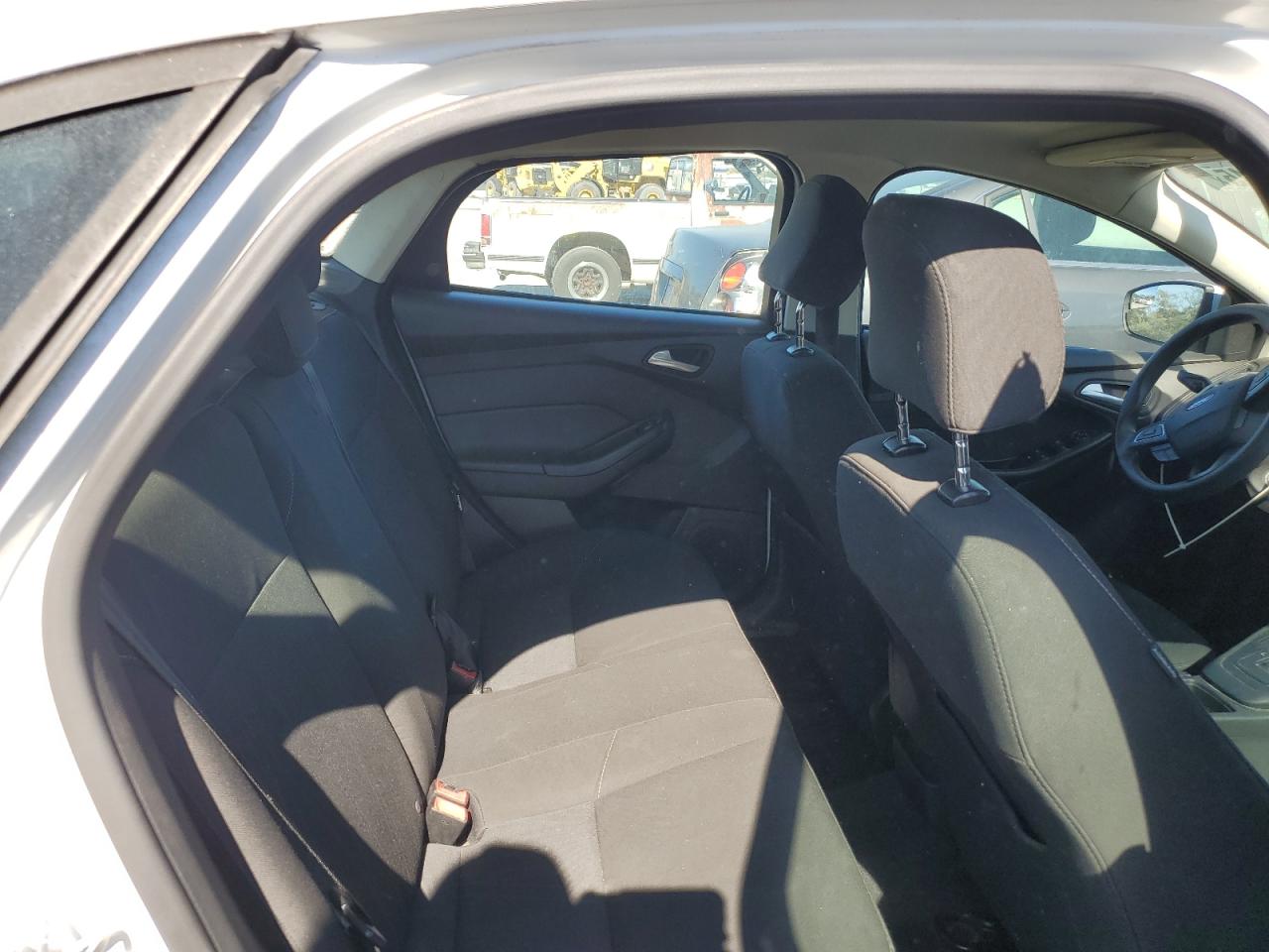 2016 Ford Focus Se VIN: 1FADP3F27GL262085 Lot: 82606945