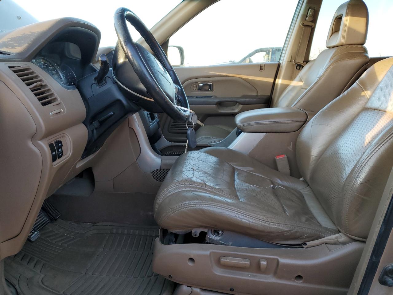 2004 Honda Pilot Exl VIN: 2HKYF18524H002946 Lot: 82618185