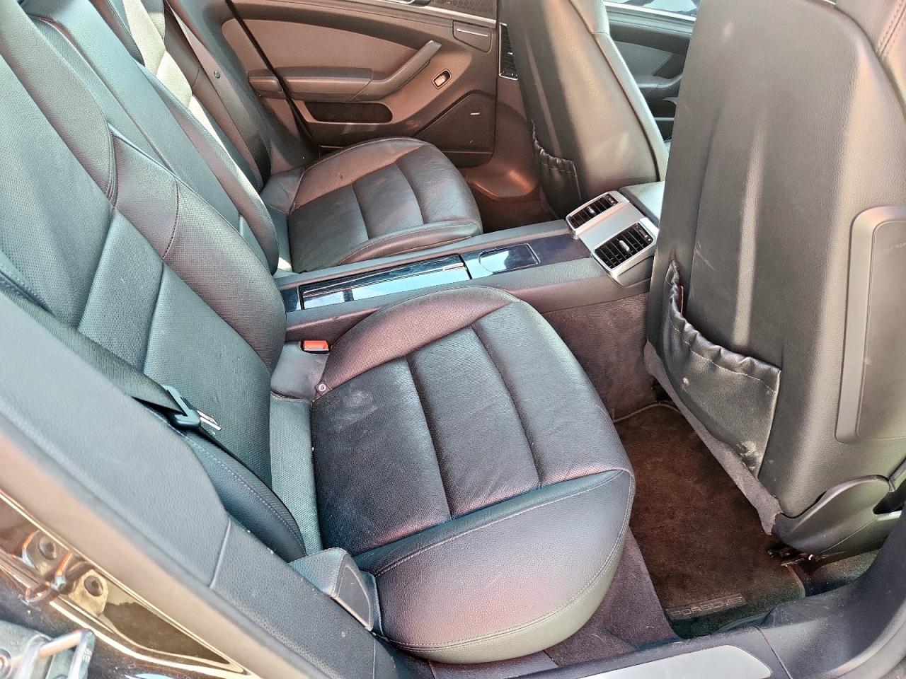 2012 Porsche Panamera 2 VIN: WP0AA2A77CL070977 Lot: 82353925