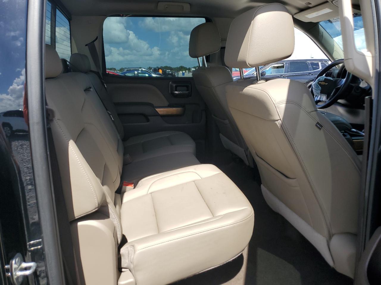 2018 Chevrolet Silverado K1500 Ltz VIN: 3GCUKSEC8JG300229 Lot: 85647405