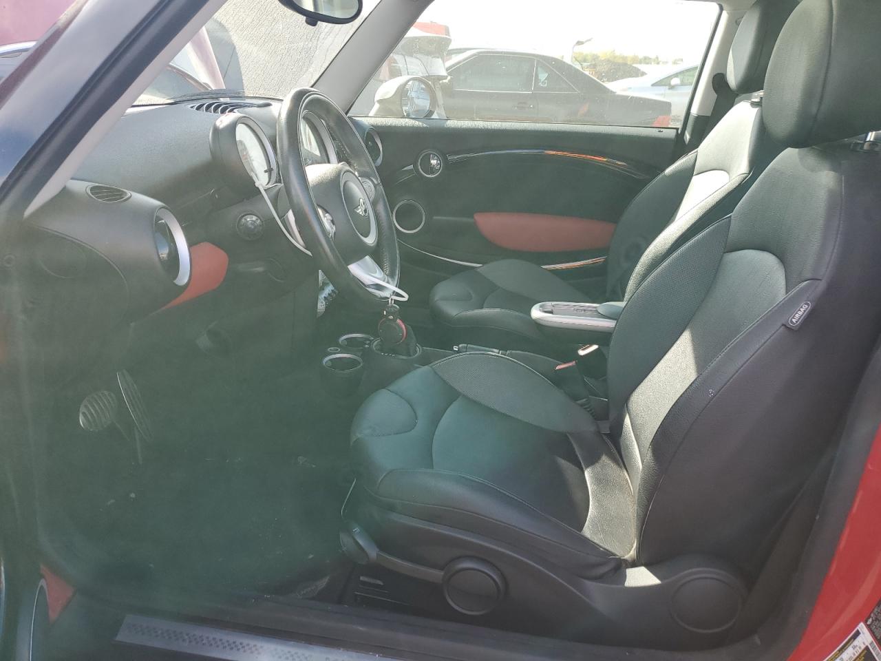 2009 Mini Cooper S VIN: WMWMF73559TW86402 Lot: 84057315