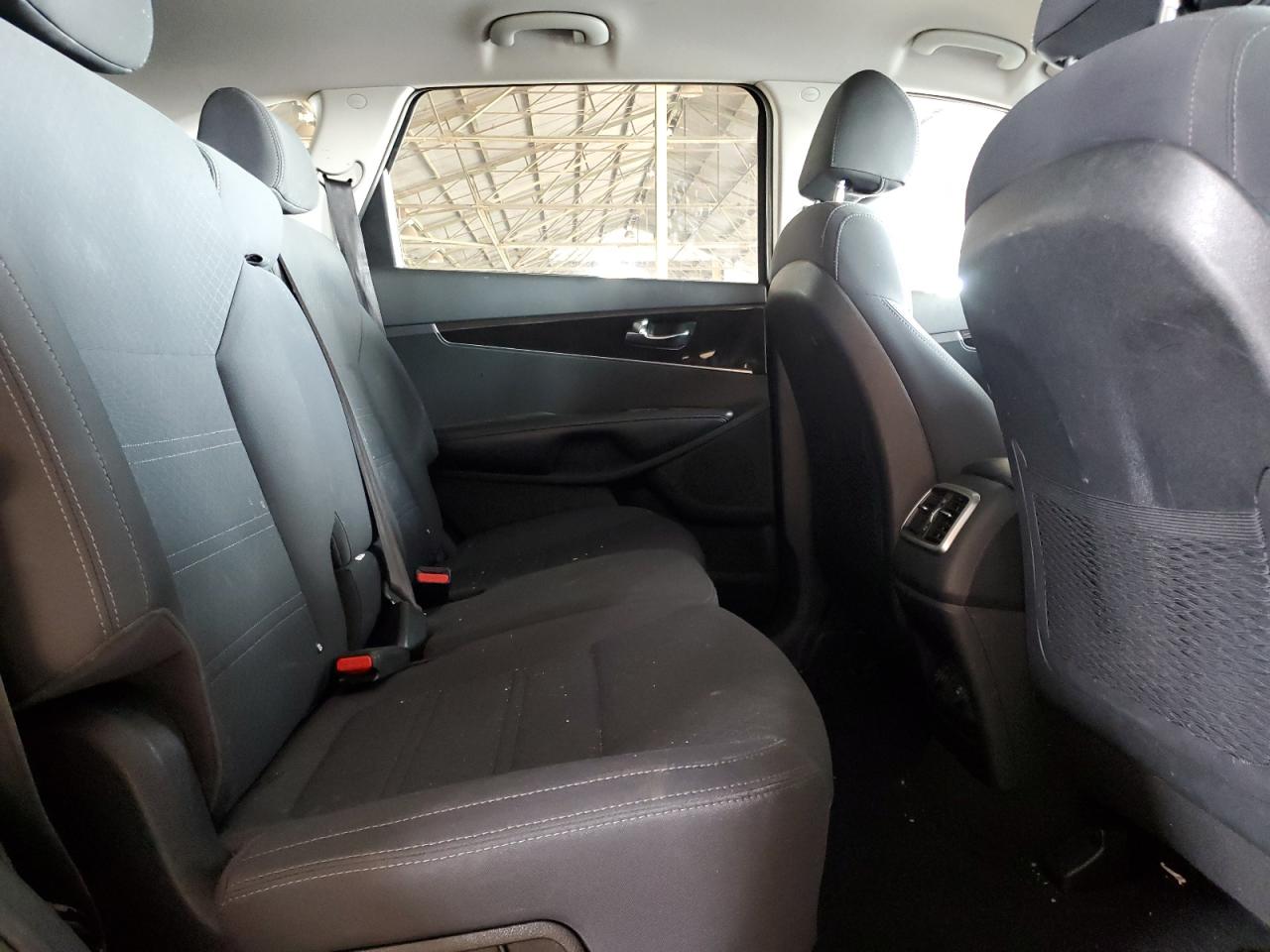 2018 Kia Sorento Lx VIN: 5XYPG4A58JG368840 Lot: 82337345