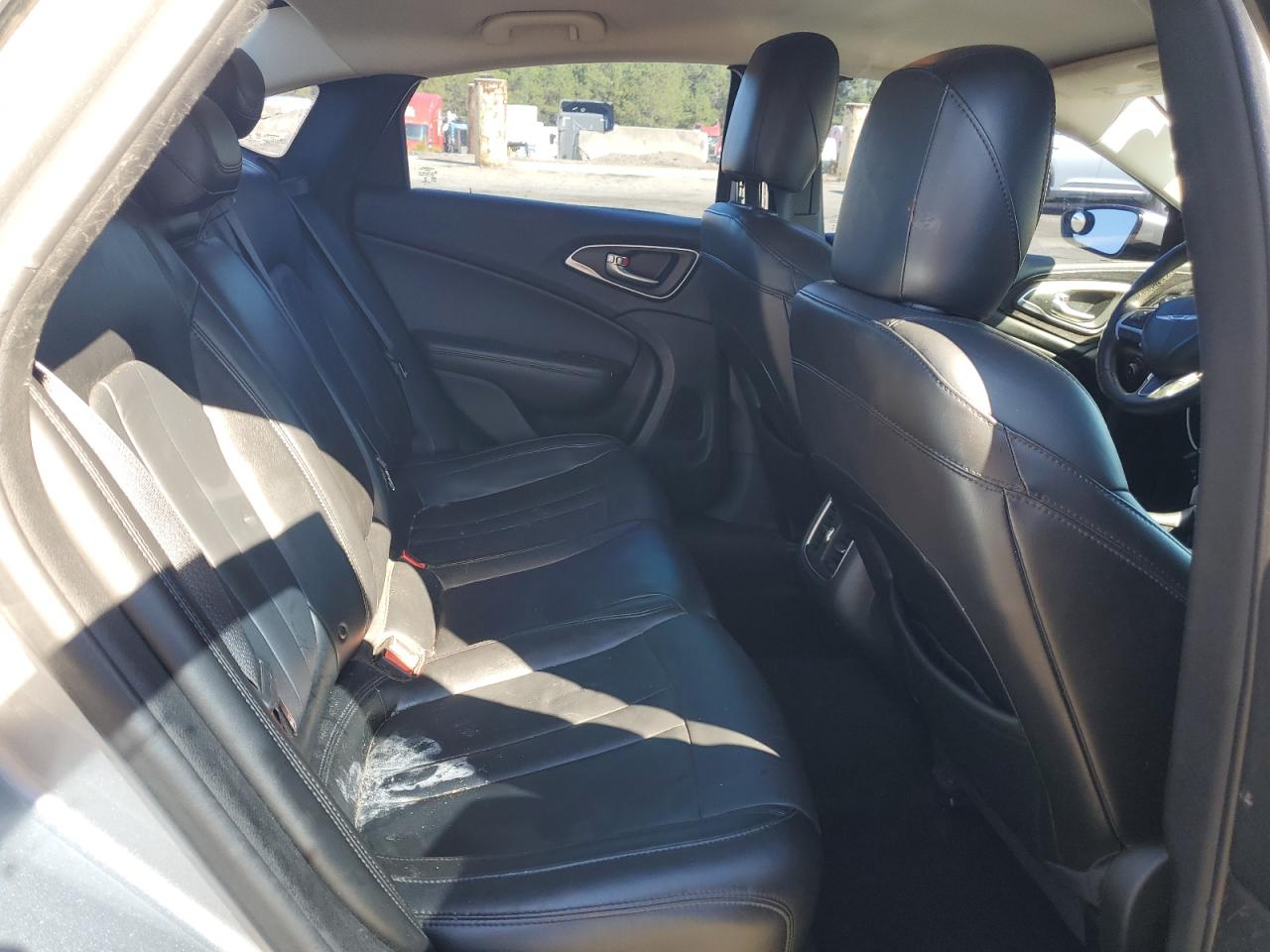 2015 Chrysler 200 C VIN: 1C3CCCCB3FN501192 Lot: 87360315