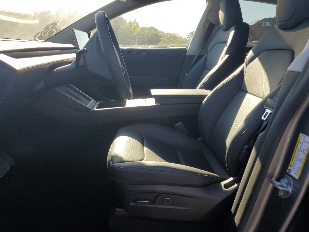 2026 Tesla Model Y VIN: 7SAYGDEE6TF326131 Lot: 71274055
