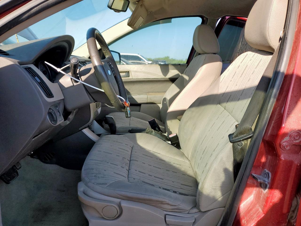 2010 Ford Focus Se VIN: 1FAHP3FN5AW130394 Lot: 82203185