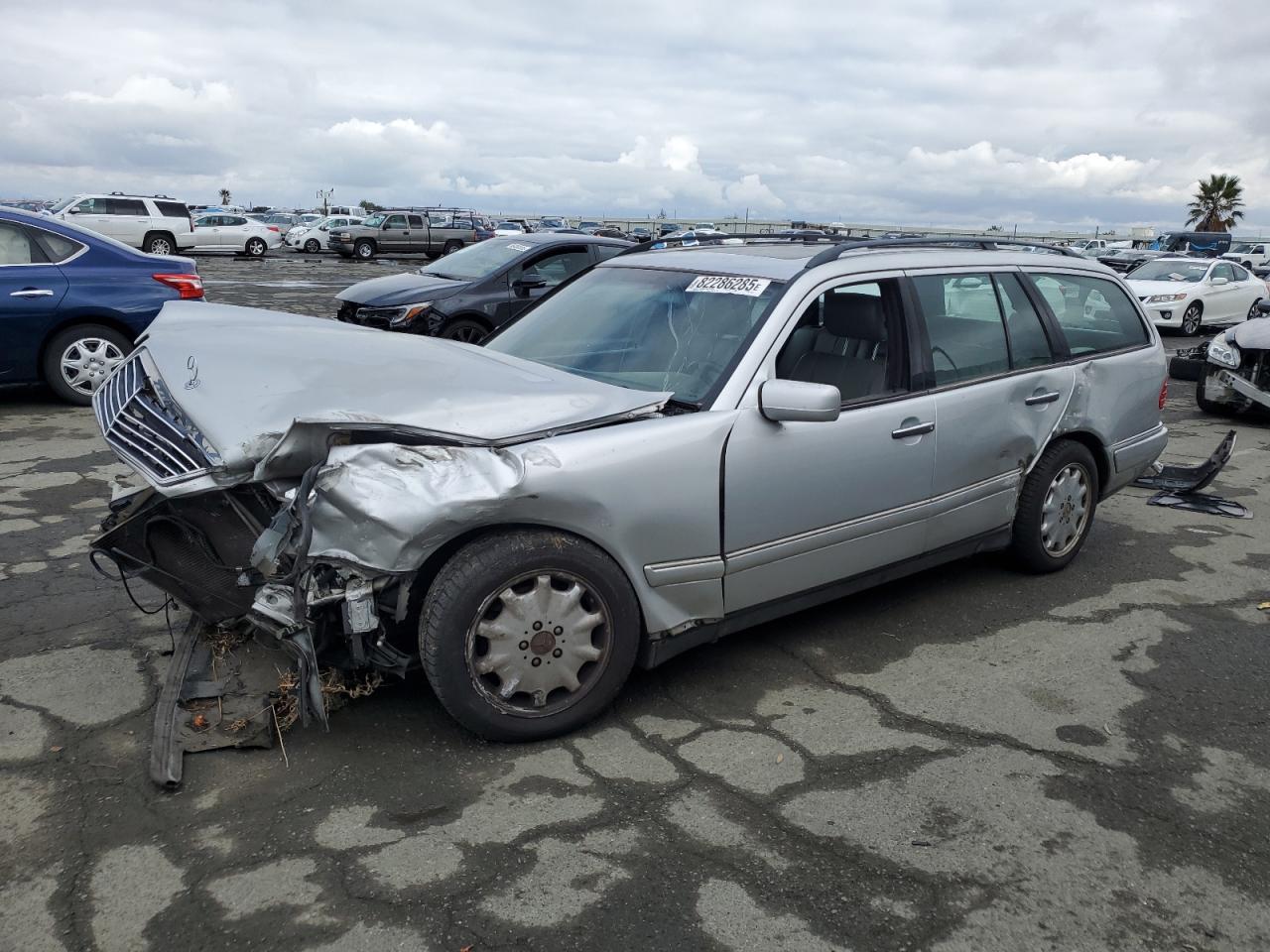1999 Mercedes-Benz E 320
