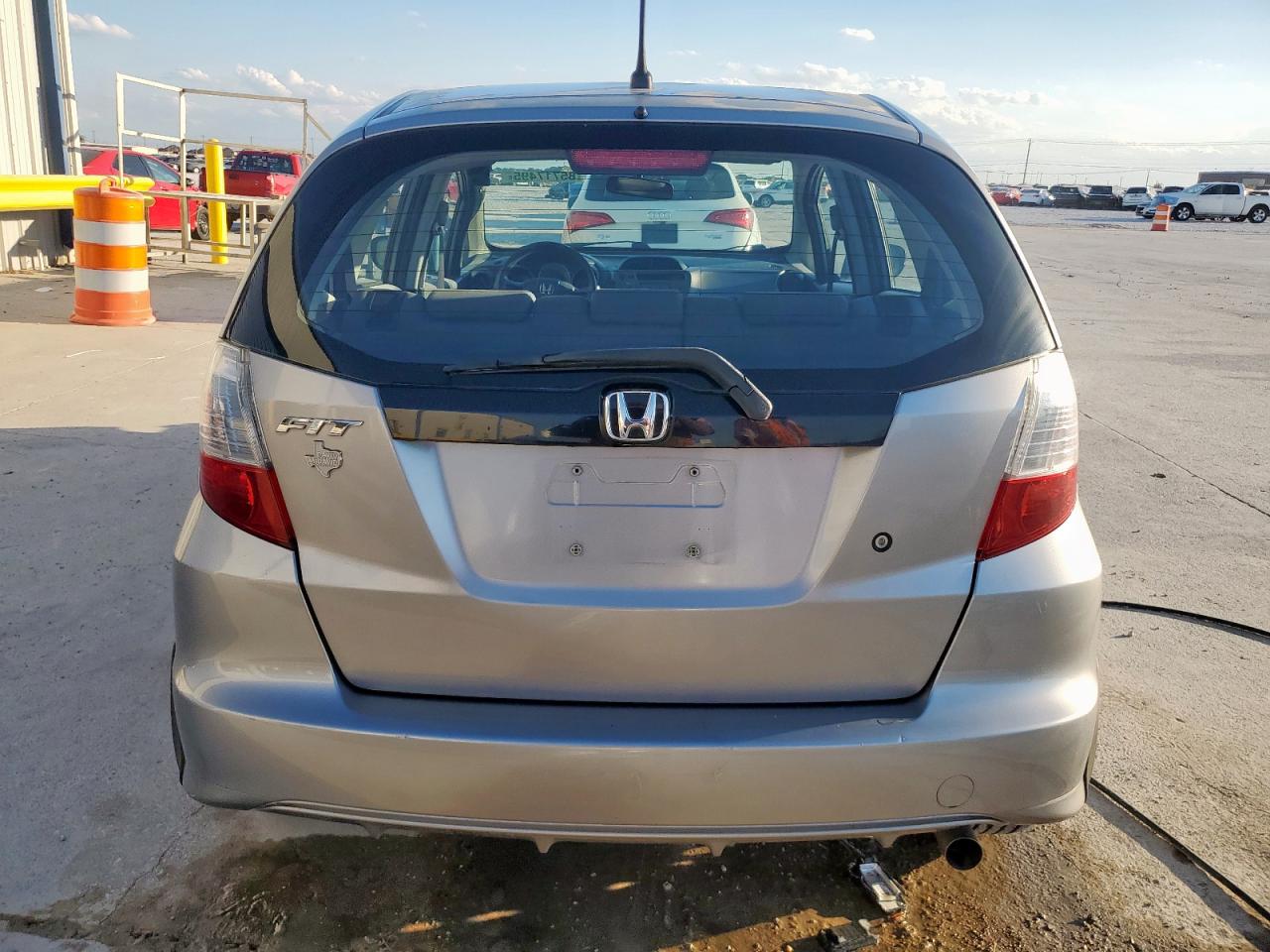 2009 Honda Fit VIN: JHMGE88209C000188 Lot: 85717495