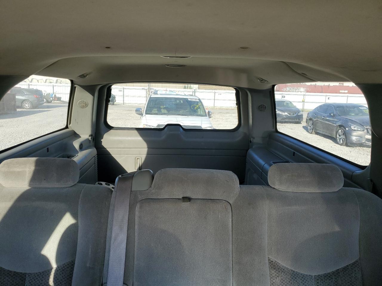 2003 Chevrolet Suburban K1500 VIN: 1GNFK16Z23J225431 Lot: 81969315