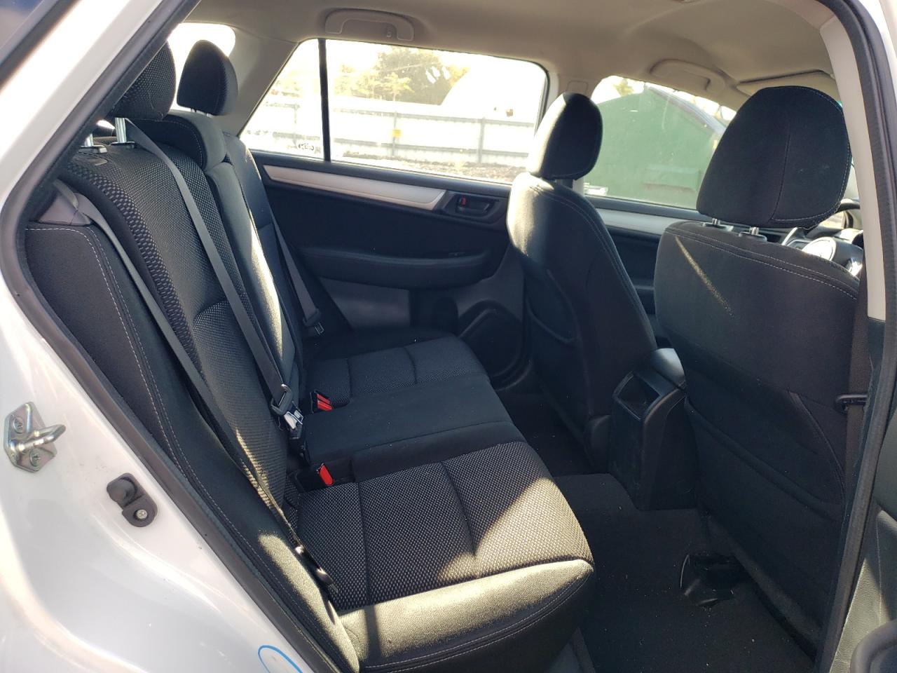 2019 Subaru Outback 2.5I VIN: 4S4BSABC5K3299322 Lot: 85125695