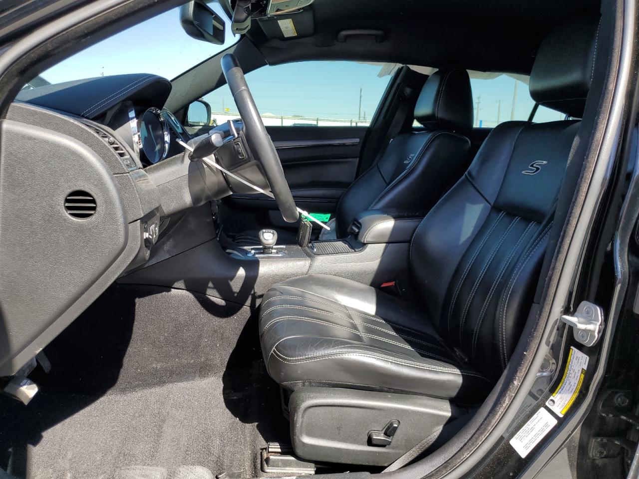 2013 Chrysler 300 S VIN: 2C3CCABG8DH586425 Lot: 82609745