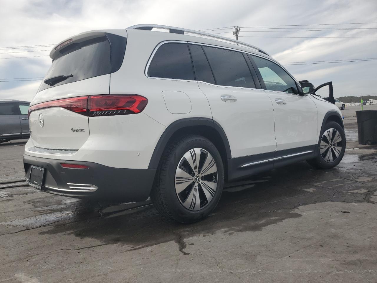 Фото: W1N9M0KB8PN067042