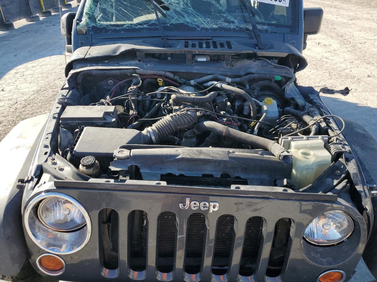 2008 Jeep Wrangler X VIN: 1J4FA24178L595522 Lot: 82208855