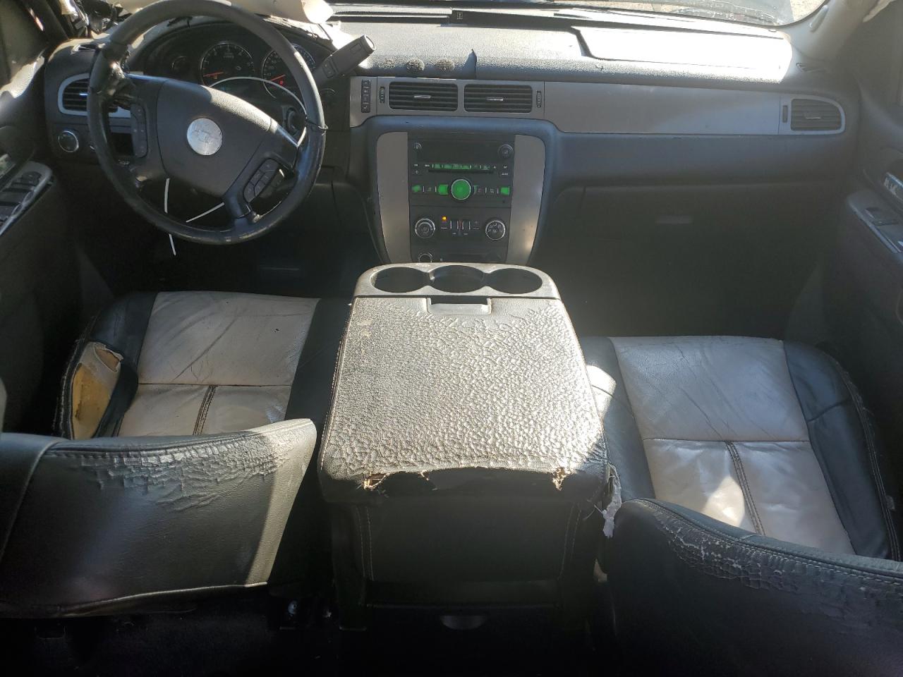 2010 Chevrolet Suburban C1500 Ls VIN: 1GNUCHE05AR199633 Lot: 82591025