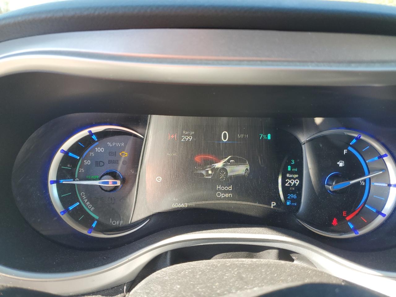 2018 Chrysler Pacifica Hybrid Touring L VIN: 2C4RC1L70JR364990 Lot: 90495945