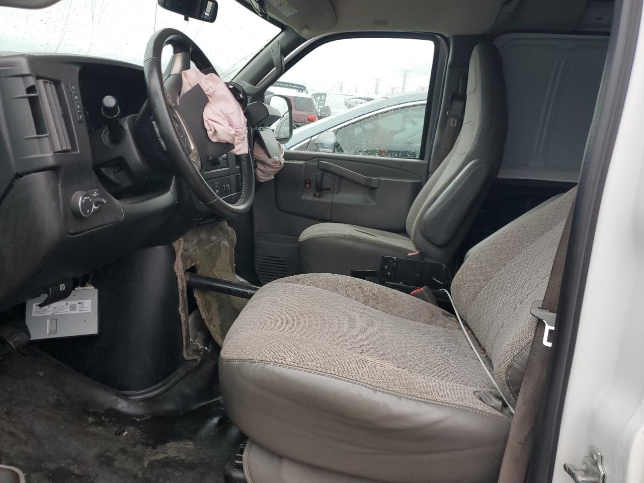 2018 Chevrolet Express G2500 VIN: 1GCWGAFG6J1344850 Lot: 86459815