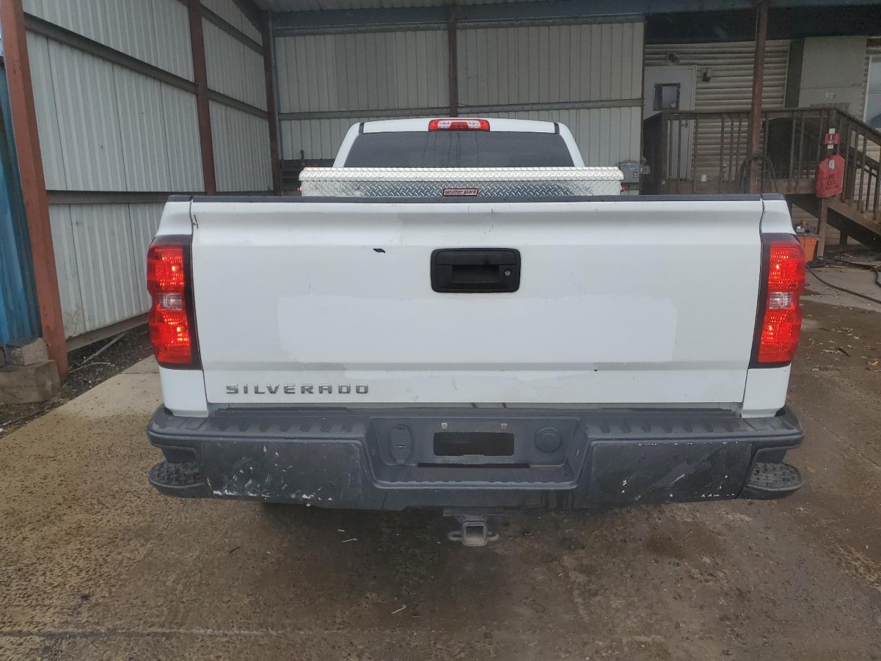 2018 Chevrolet Silverado K1500 VIN: 1GCNKNEH1JZ329055 Lot: 84057285