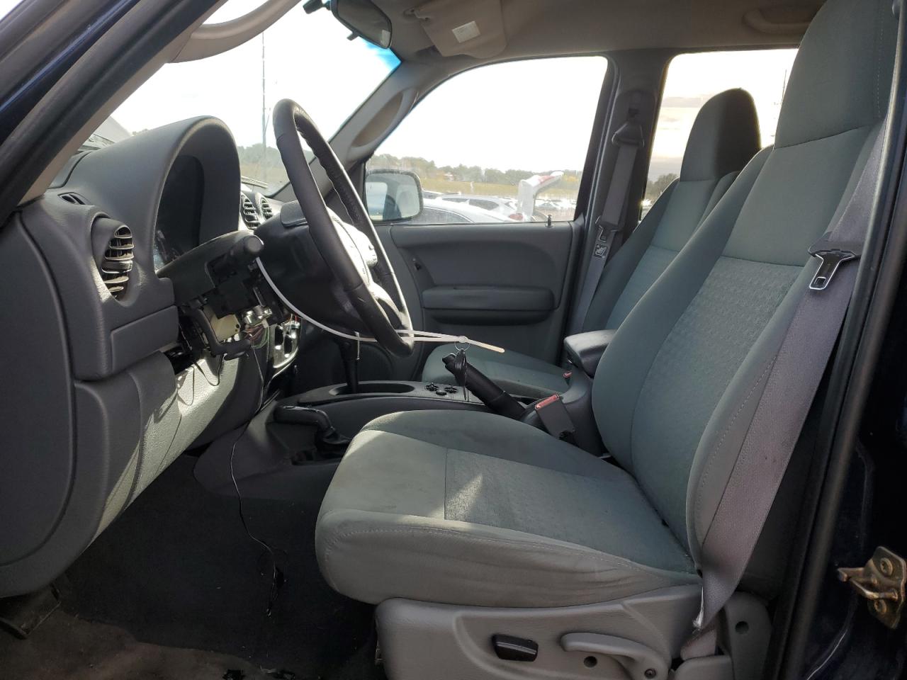 2007 Jeep Liberty Sport VIN: 1J4GL48KX7W672376 Lot: 86177455