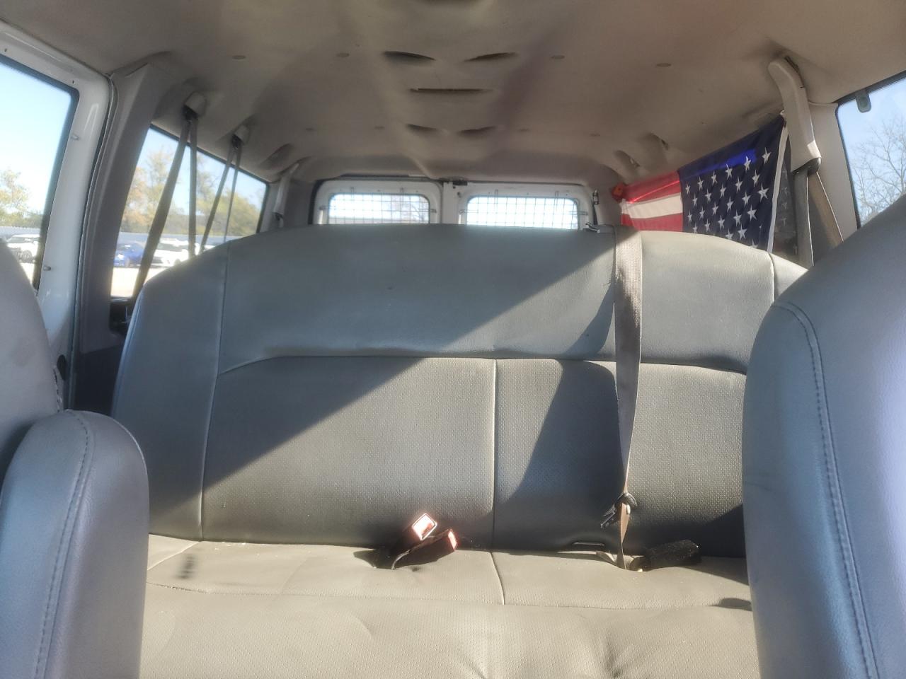 2009 Ford Econoline E350 Super Duty Wagon VIN: 1FBNE31L29DA49907 Lot: 89527665