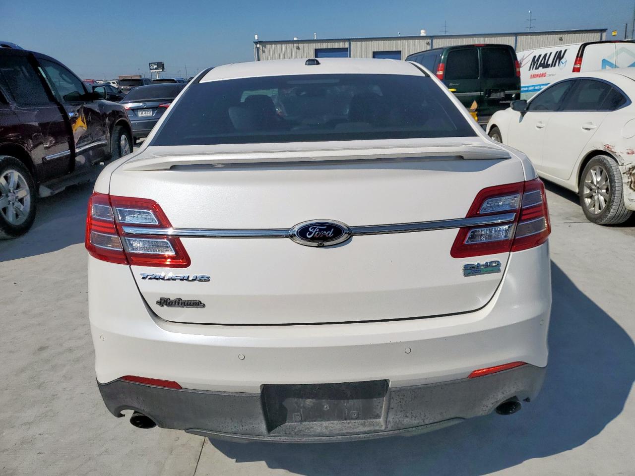 2014 Ford Taurus Sho VIN: 1FAHP2KT2EG108836 Lot: 82294665