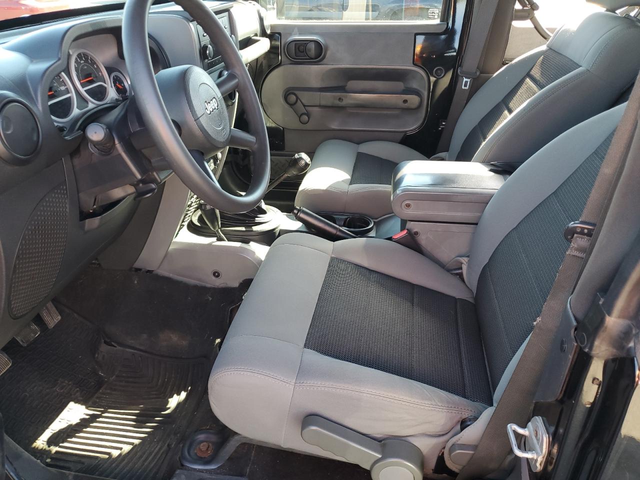 2010 Jeep Wrangler Sport VIN: 1J4AA2D13AL210831 Lot: 85642485