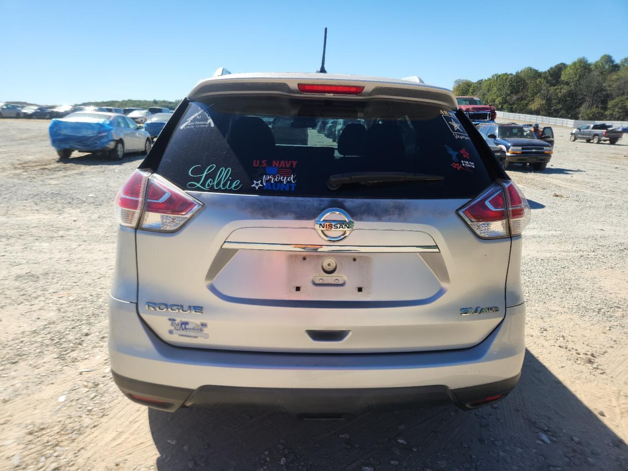 2015 Nissan Rogue S VIN: KNMAT2MV0FP548187 Lot: 85864055