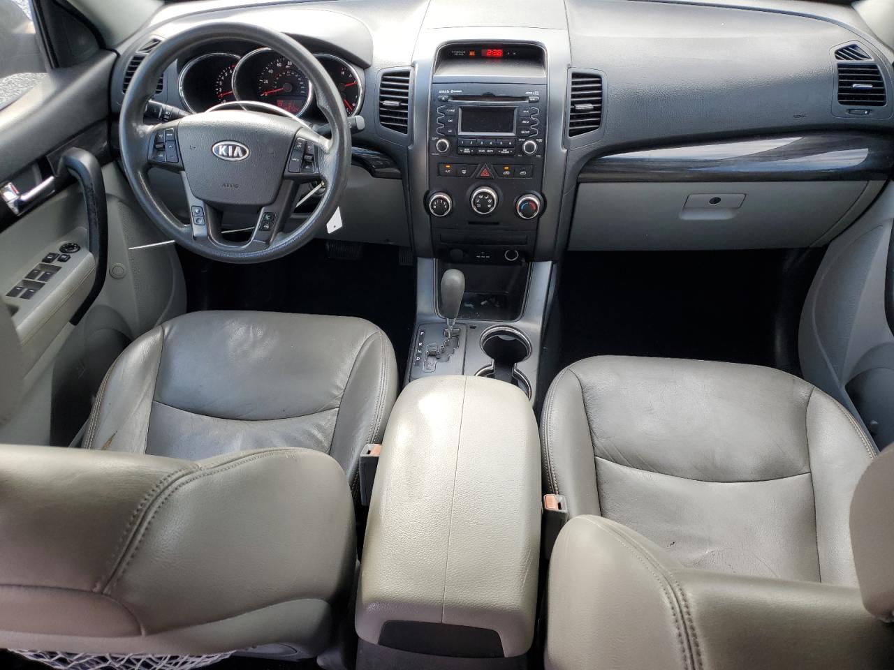 2011 Kia Sorento Base VIN: 5XYKT3A17BG048973 Lot: 84610945