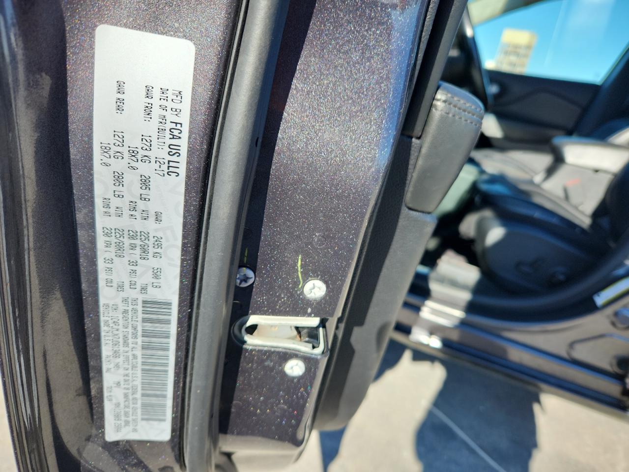 2018 Jeep Cherokee Overland VIN: 1C4PJMJX7JD613466 Lot: 90463135