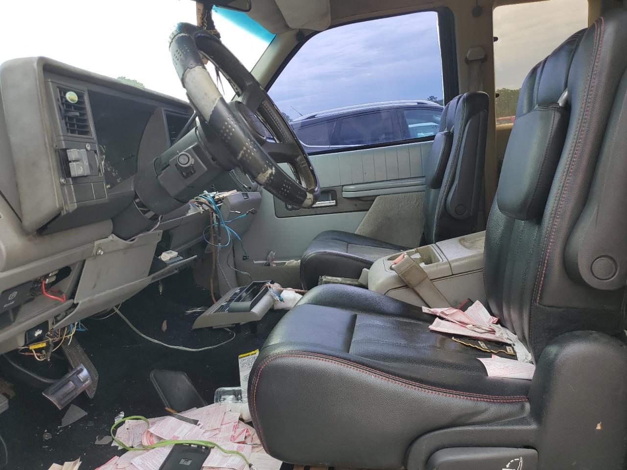 1993 Chevrolet Gmt-400 C1500 VIN: 2GBEC19K4P1199757 Lot: 85758635