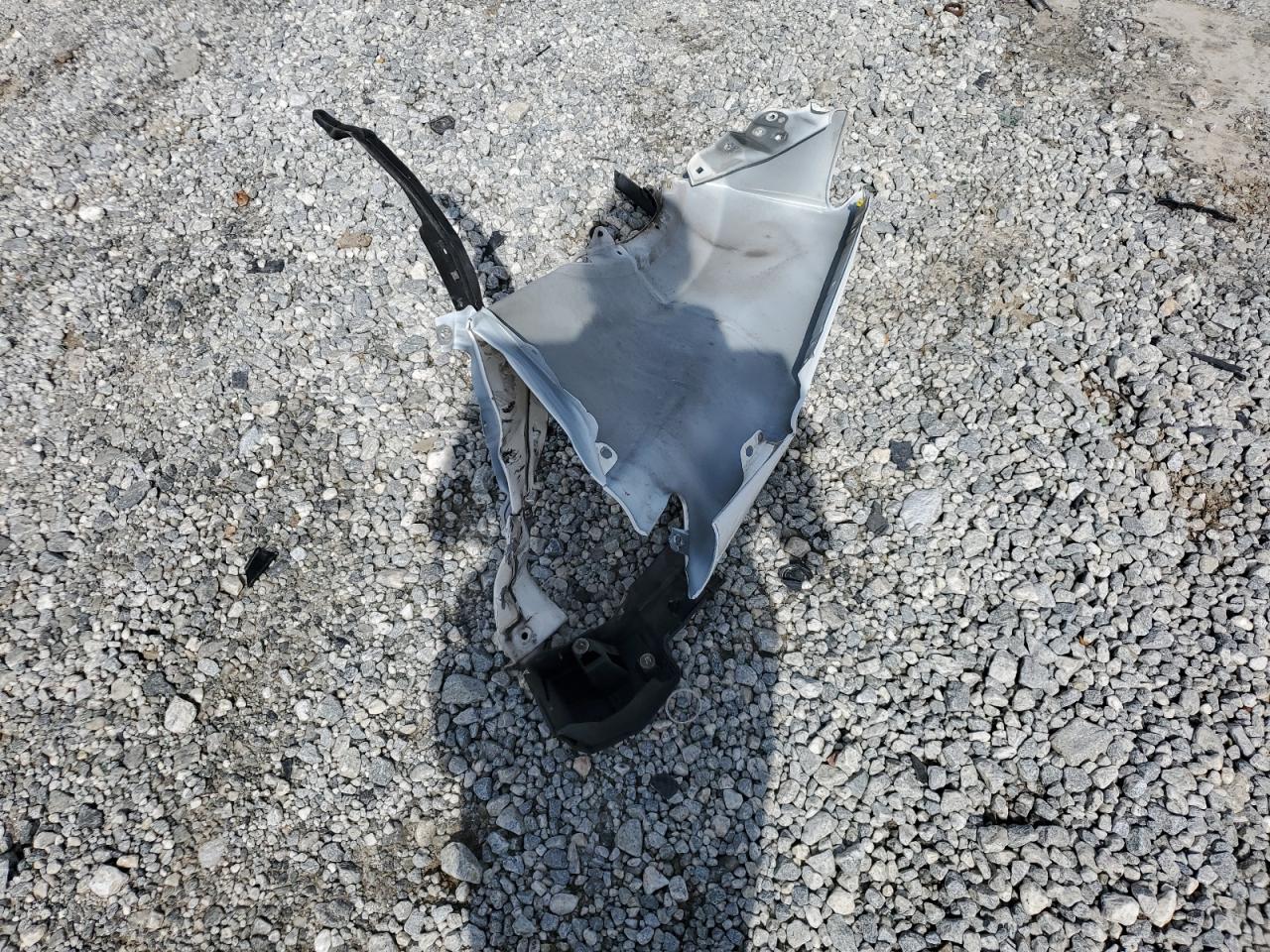 2018 Toyota Rav4 Le VIN: JTMZFREV2JJ180608 Lot: 82286445