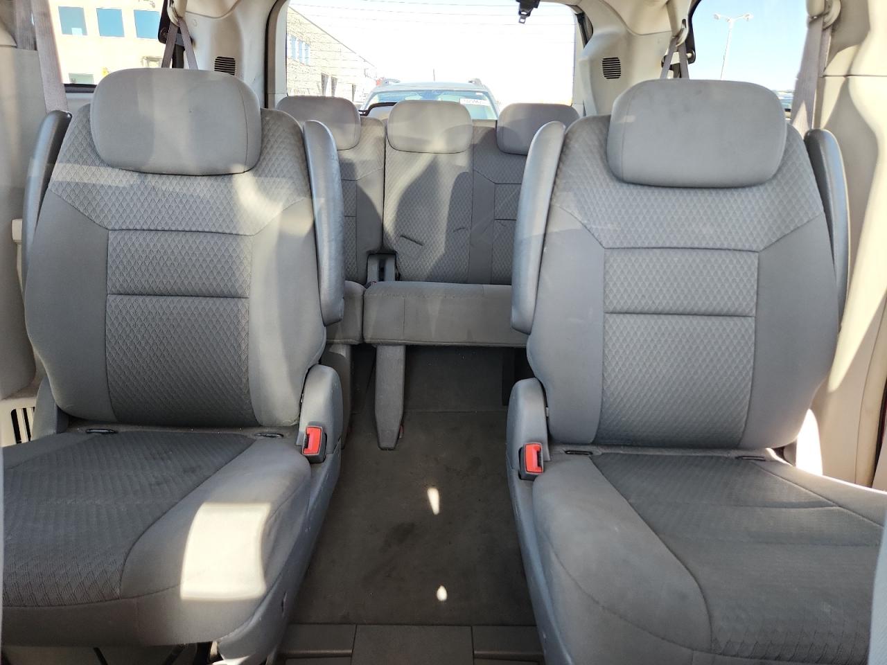 2010 Chrysler Town & Country Touring VIN: 2A4RR5D10AR232595 Lot: 90522955