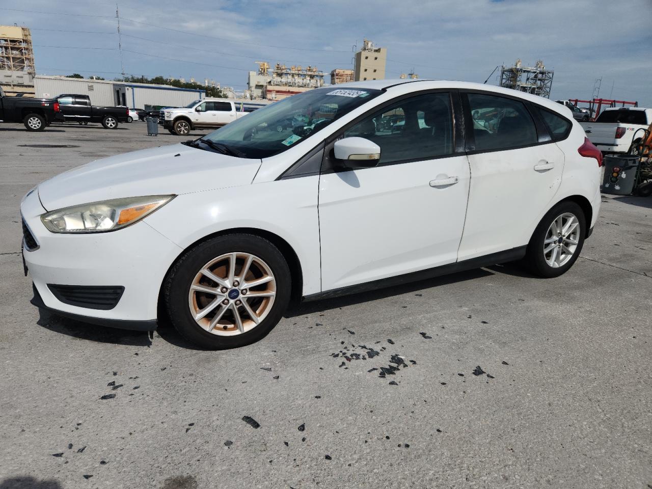 2015 Ford Focus Se VIN: 1FADP3K29FL288935 Lot: 85152435