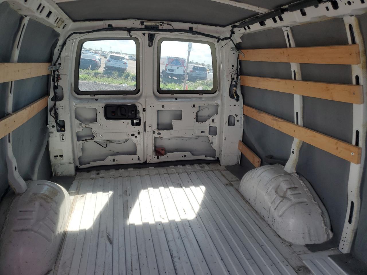 2019 Chevrolet Express G2500 VIN: 1GCWGAFG5K1251545 Lot: 82769885