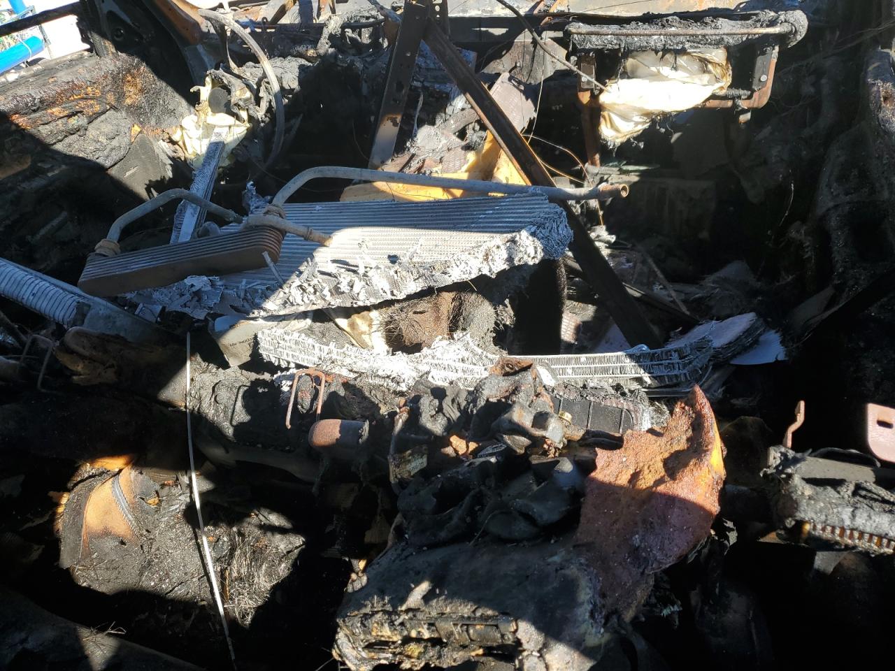 2005 GMC Sierra K2500 Heavy Duty VIN: 1GTHK23275F884304 Lot: 87400595