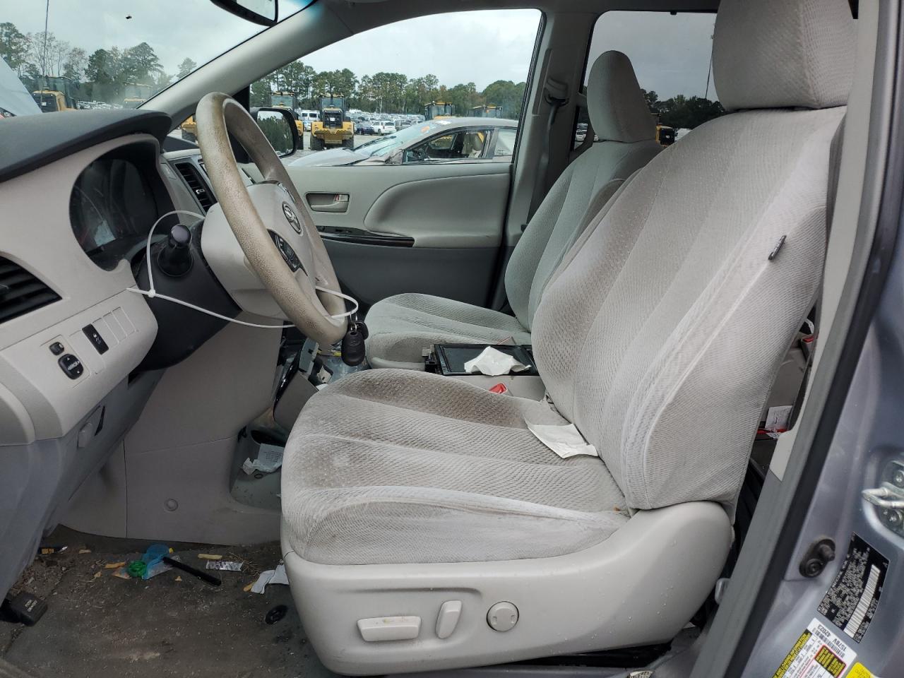 2013 Toyota Sienna Le VIN: 5TDKK3DC1DS389260 Lot: 84807565