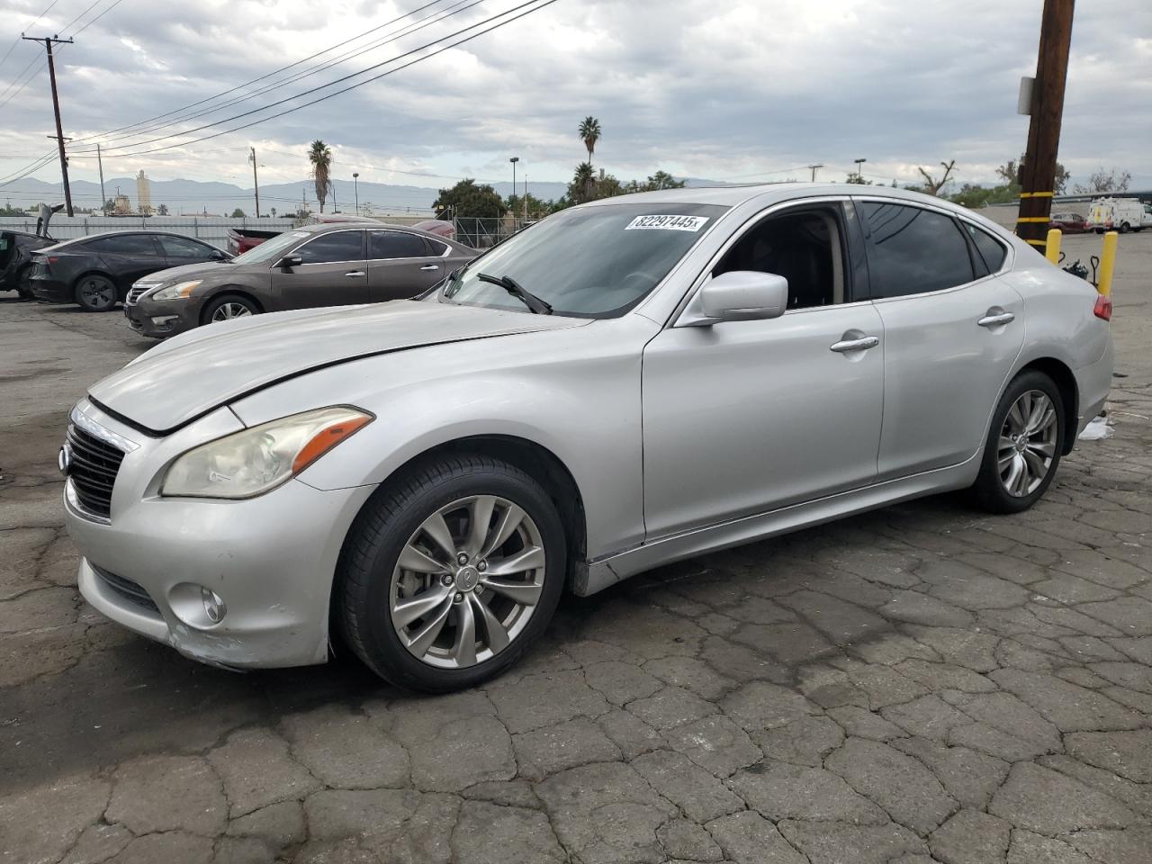 2013 Infiniti M37