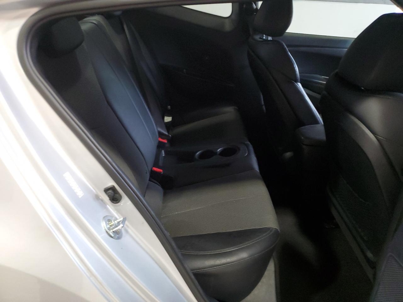 2016 Hyundai Veloster VIN: KMHTC6AD7GU266476 Lot: 84624245