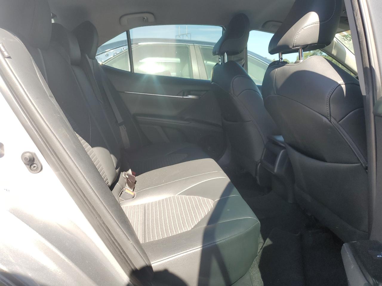 2019 Toyota Camry L VIN: 4T1B11HK4KU210187 Lot: 83976495