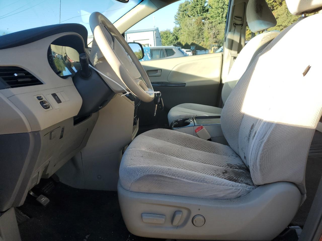 2011 Toyota Sienna Le VIN: 5TDKK3DC0BS046596 Lot: 80478625