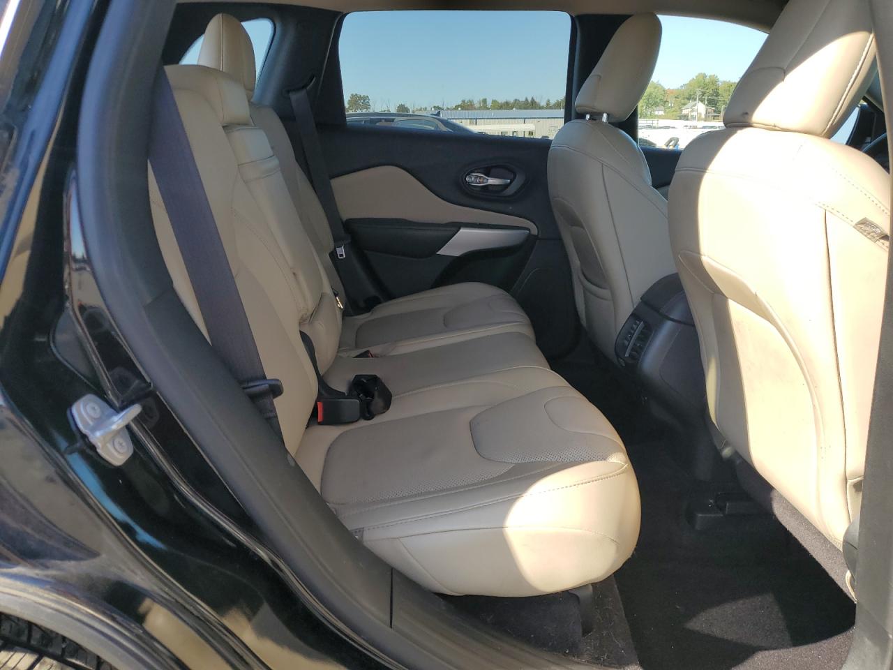 2017 Jeep Cherokee Limited VIN: 1C4PJMDS2HW609081 Lot: 85292185